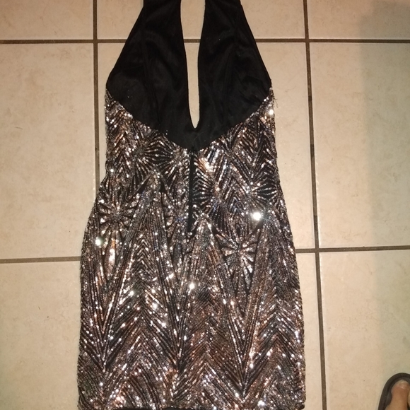 Banjul Silver Sparkly Sexy Low Cut Dress Elegant - Picture 6 of 8